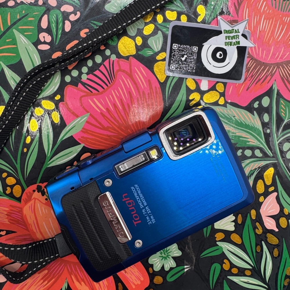 Olympus Tough TG-830 iHS Blue Digital Camera Bundle Waterproof Shockproof 16MP
